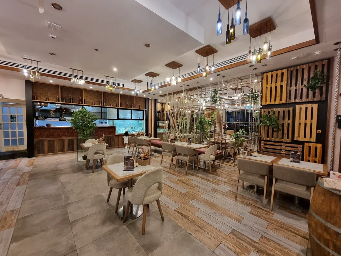 Urban Seafood, Muscat