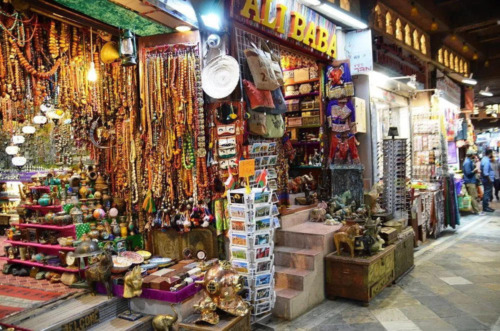 A Week Around Oman That Starts and Ends in Muscat