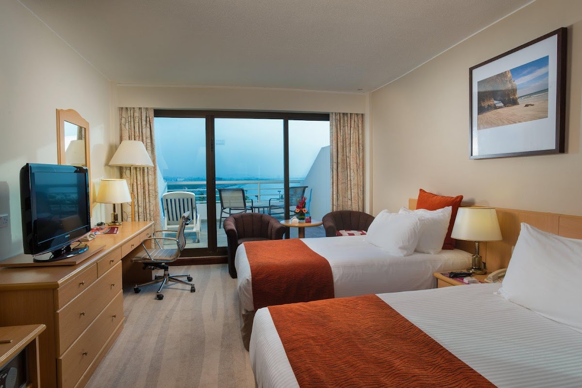 Crowne Plaza Muscat — photo 2