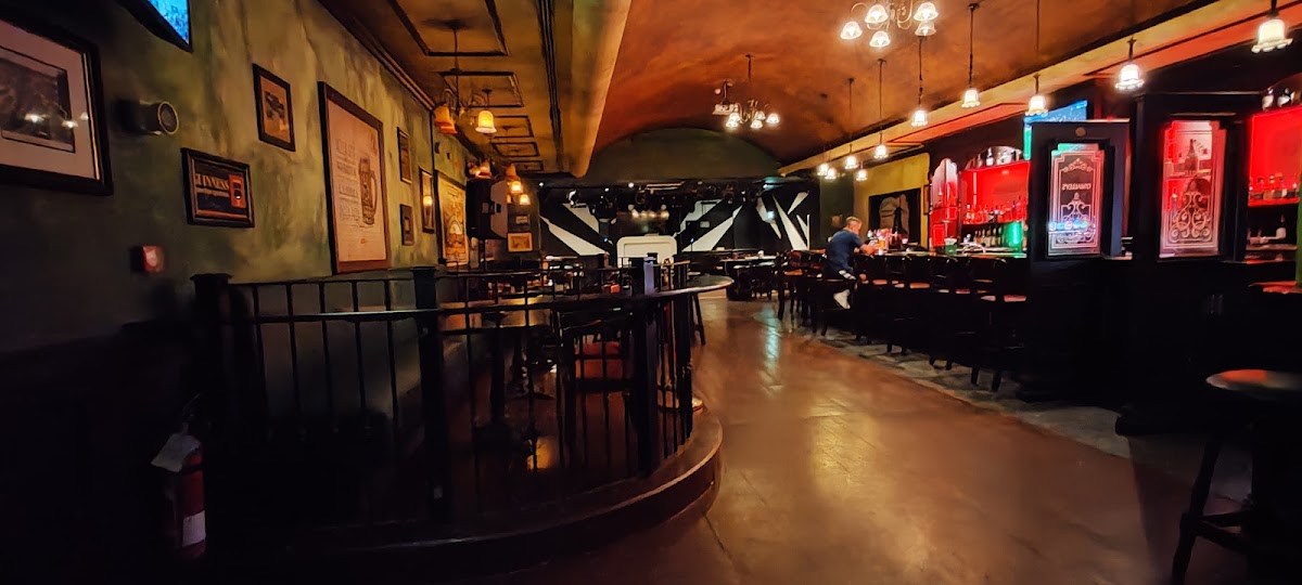 O'Malley's Irish Pub — photo 4